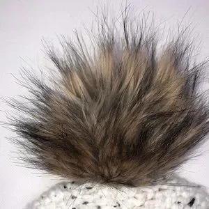Lizette New York | Accessories | Lizette New York Pom Pom  display picture 3